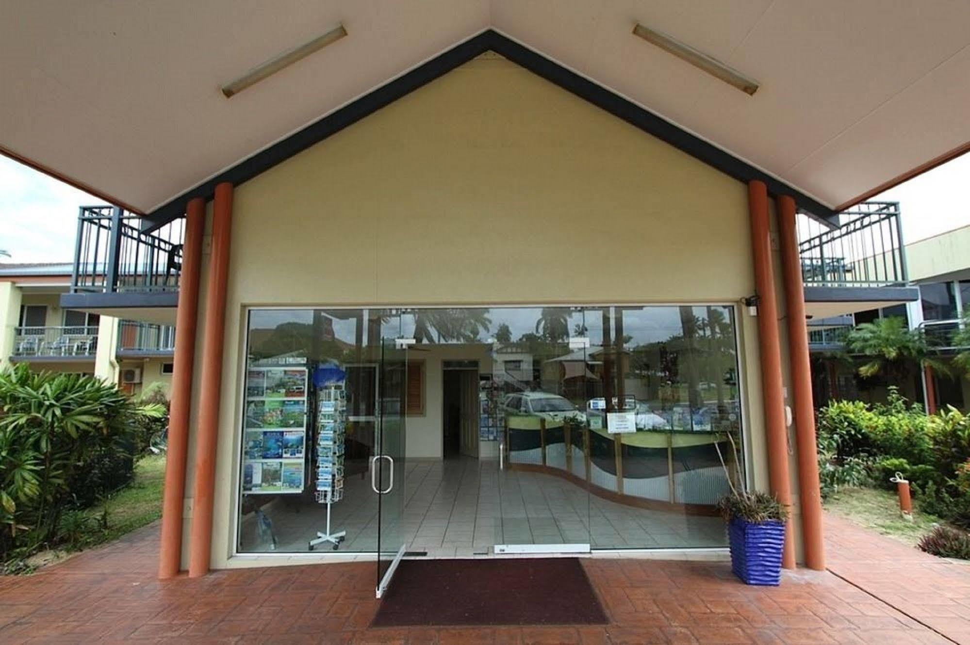 Tropical Queenslander Cairns Exterior photo